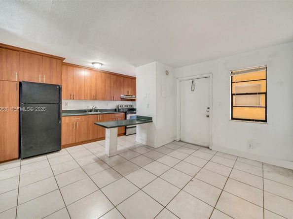 4081 N Dixie Hwy 27, Oakland Park FL 33334