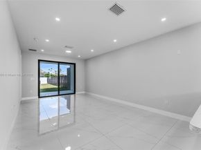 12381 SW 220th St, Miami FL 33170