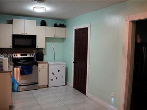 1021 NW 23rd Rd, Fort Lauderdale FL 33311