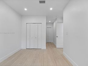 1617 Washington St, Hollywood FL 33020