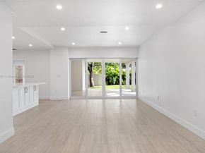 1617 Washington St, Hollywood FL 33020