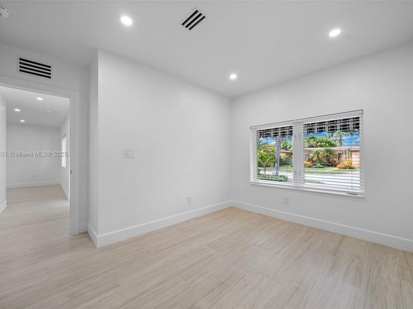 1617 Washington St, Hollywood FL 33020