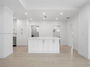 1617 Washington St, Hollywood FL 33020