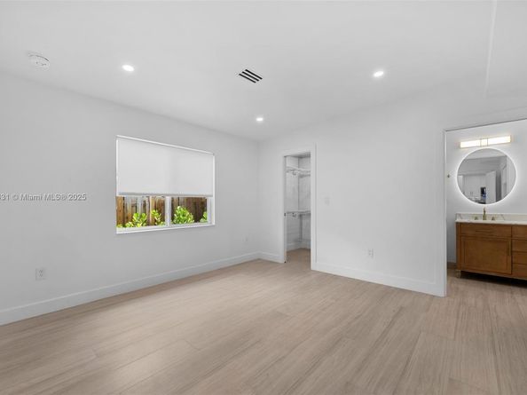 1617 Washington St, Hollywood FL 33020
