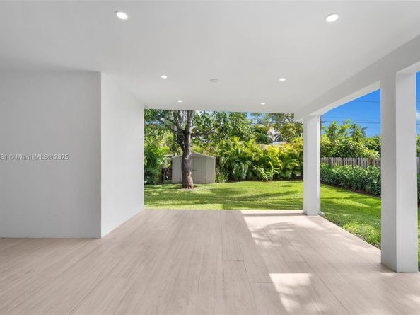 1617 Washington St, Hollywood FL 33020
