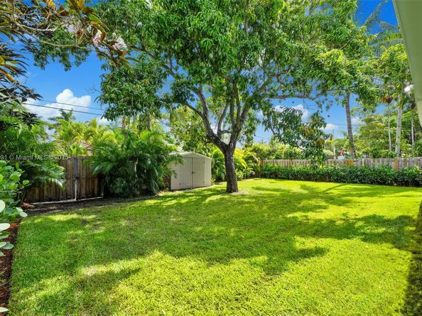 1617 Washington St, Hollywood FL 33020