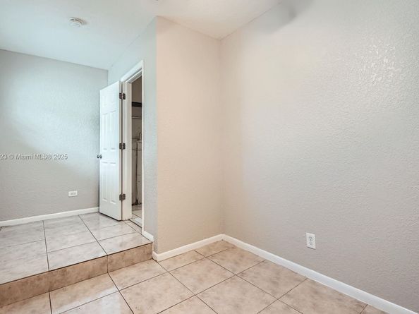 7301 NW 11th St, Plantation FL 33313