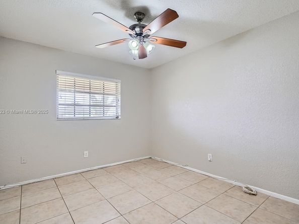 7301 NW 11th St, Plantation FL 33313