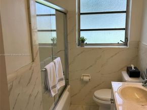1035 NE 172nd Ter, Miami FL 33162