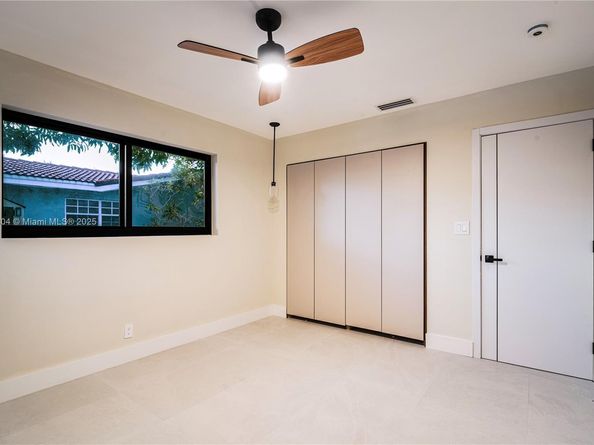 5561 NE 28th Ave, Fort Lauderdale FL 33308