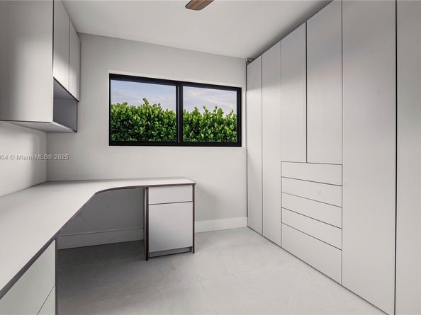 5561 NE 28th Ave, Fort Lauderdale FL 33308