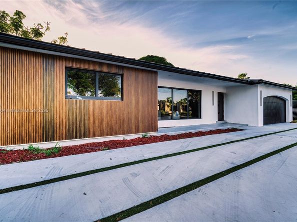 5561 NE 28th Ave, Fort Lauderdale FL 33308