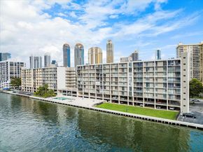 17500 N Bay Rd S707, Sunny Isles Beach FL 33160