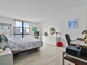 17500 N Bay Rd S707, Sunny Isles Beach FL 33160