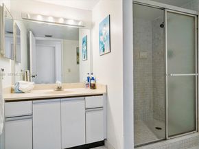 17500 N Bay Rd S707, Sunny Isles Beach FL 33160