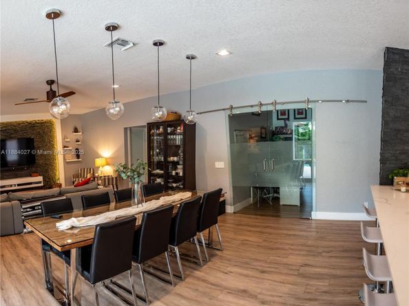 857 Vanda Ter, Weston FL 33327