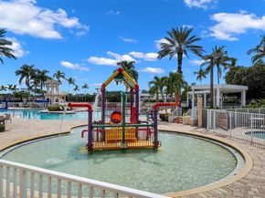 857 Vanda Ter, Weston FL 33327