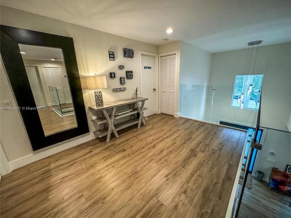 857 Vanda Ter, Weston FL 33327