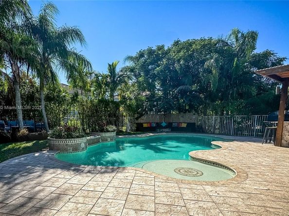 857 Vanda Ter, Weston FL 33327
