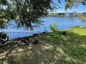 160 NE 203rd Ter 3, Miami Gardens FL 33179