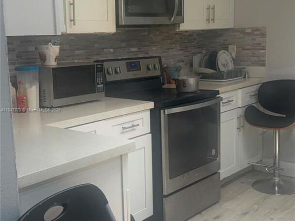 281 NE 169th St, North Miami Beach FL 33162