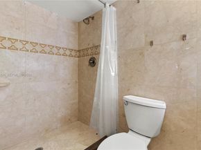 301 NE 14th Ave 601, Hallandale Beach FL 33009