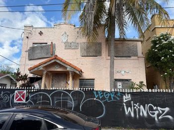 329 SW 10th Ave