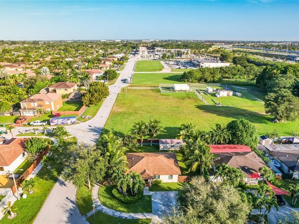 14171 SW 291st Ter, Homestead FL 33033