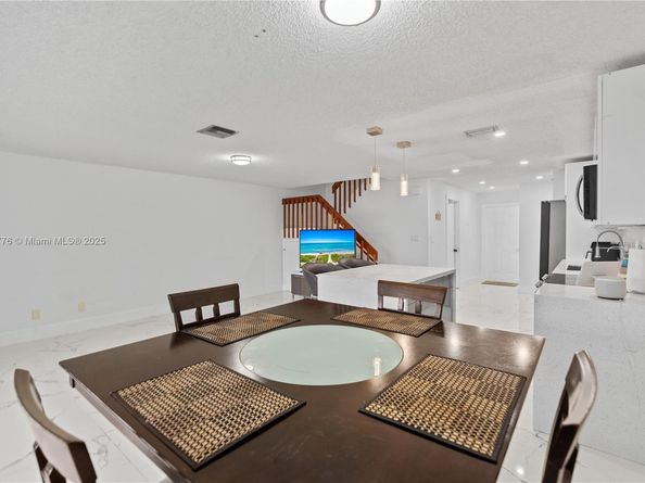 8033 NW 29th STREET, Sunrise FL 33322