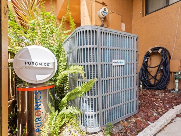 8033 NW 29th STREET, Sunrise FL 33322