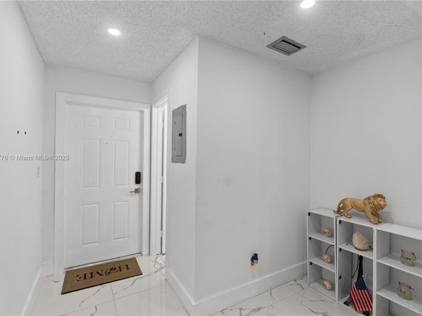 8033 NW 29th STREET, Sunrise FL 33322