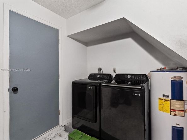 8033 NW 29th STREET, Sunrise FL 33322