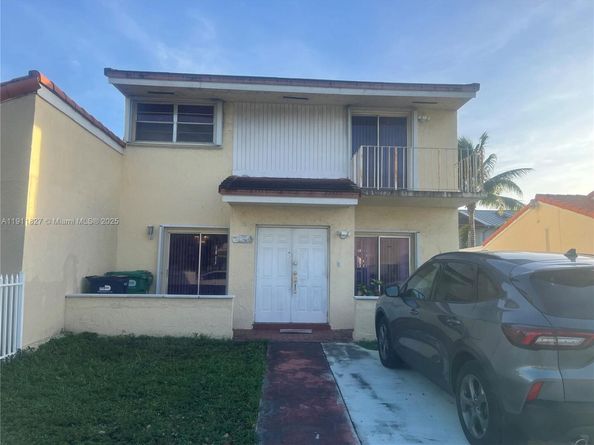 12276 SW 10th St, Miami FL 33184