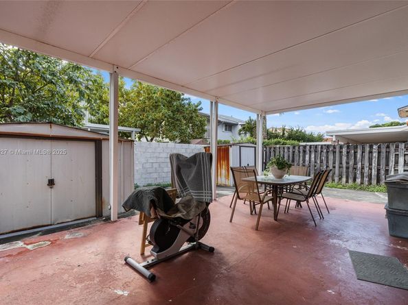 12276 SW 10th St, Miami FL 33184