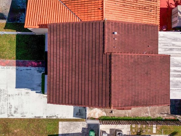 12276 SW 10th St, Miami FL 33184