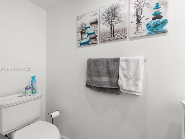 12276 SW 10th St, Miami FL 33184