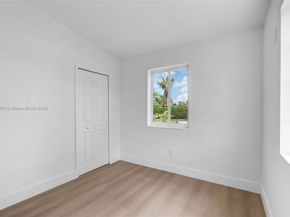 11030 SW 42 St, Miami FL 33165