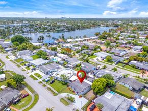 11030 SW 42 St, Miami FL 33165