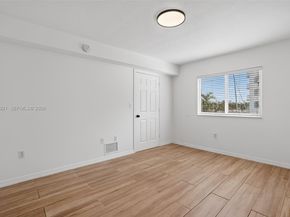 2475 NW 16th St Rd 310, Miami FL 33125