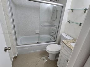 115 Royal Park Dr 2H, Oakland Park FL 33309