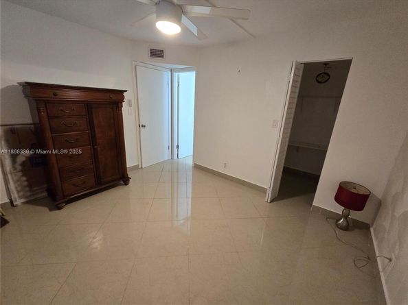115 Royal Park Dr 2H, Oakland Park FL 33309