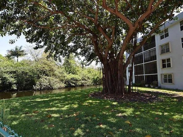 115 Royal Park Dr 2H, Oakland Park FL 33309