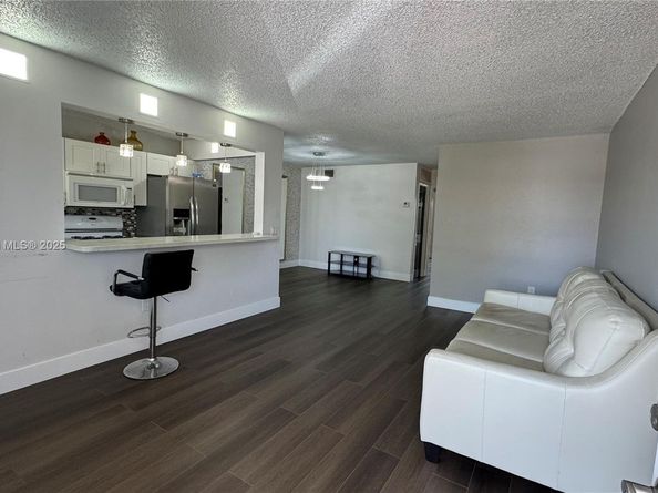 160 NE 203rd Ter E31, Miami Gardens FL 33179