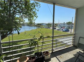160 NE 203rd Ter E31, Miami Gardens FL 33179