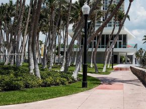 8000 Harding Ave 2B, Miami Beach FL 33141