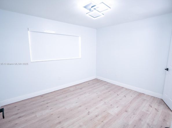 2780 N Pine Island Rd 211, Sunrise FL 33322