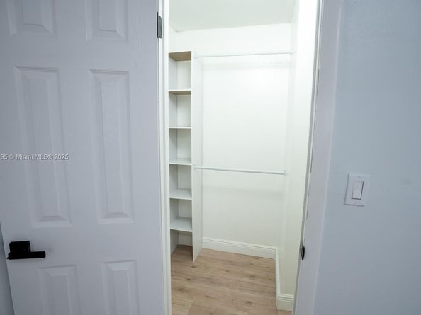 2780 N Pine Island Rd 211, Sunrise FL 33322