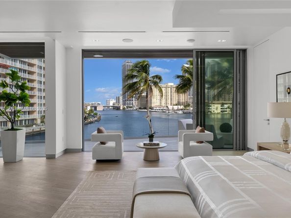 501 Palm Dr, Hallandale Beach FL 33009