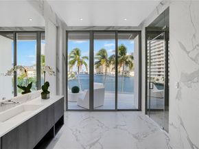 501 Palm Dr, Hallandale Beach FL 33009