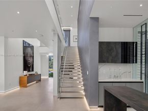 501 Palm Dr, Hallandale Beach FL 33009